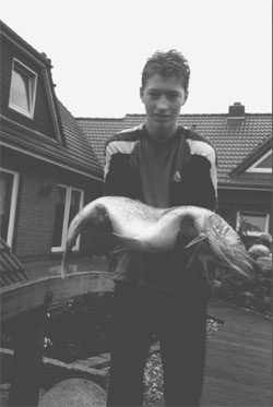 Hecht (80 cm und 10 Pfund) – Mano Erdwiens