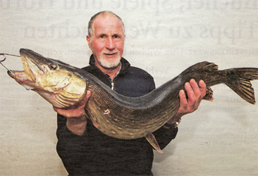 Hecht (91 cm und 12 Pfund) – Volkmar Blumhoff