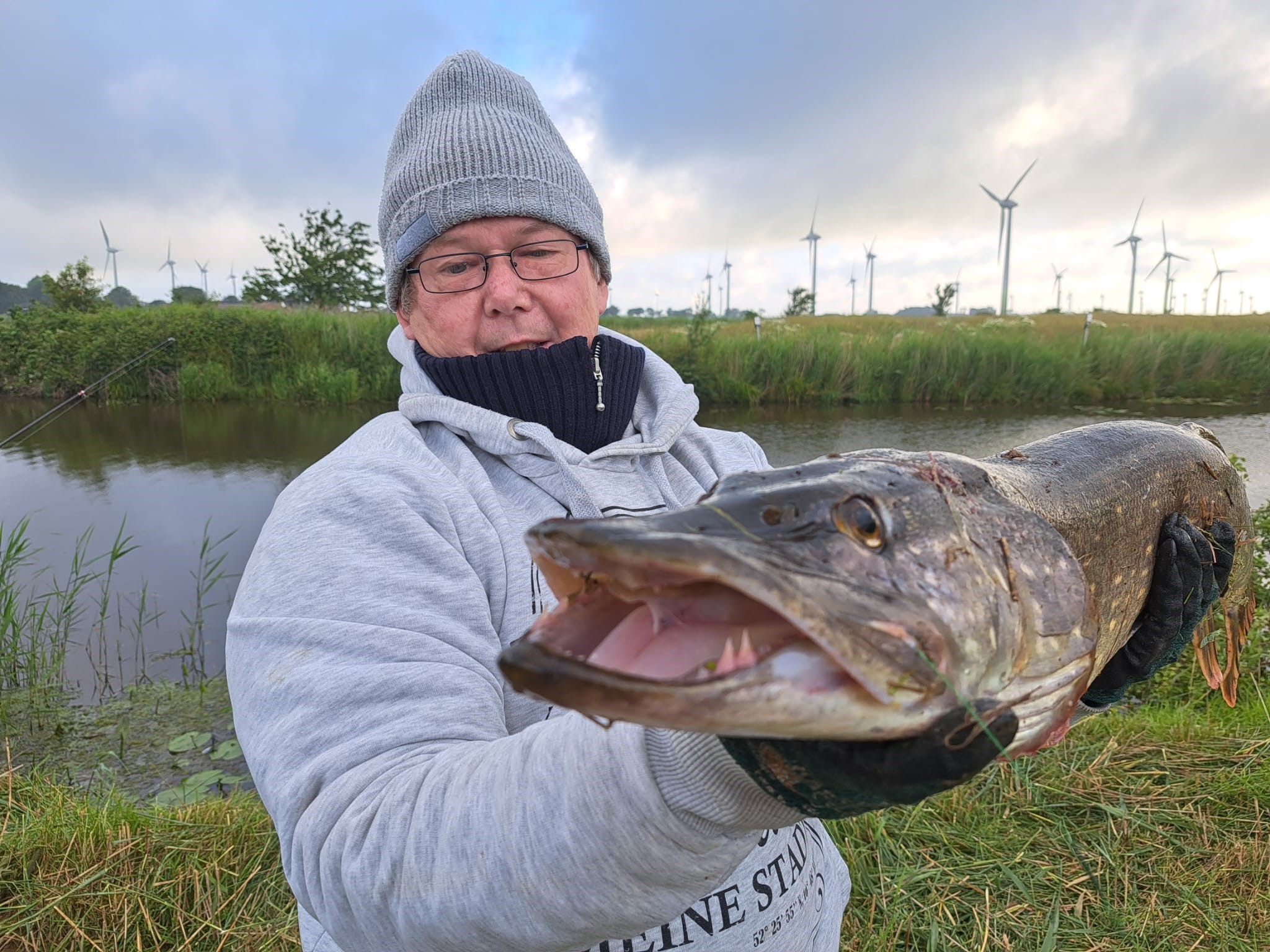 Hecht (98,5 cm und 11 Pfund) – Jochen Gierth